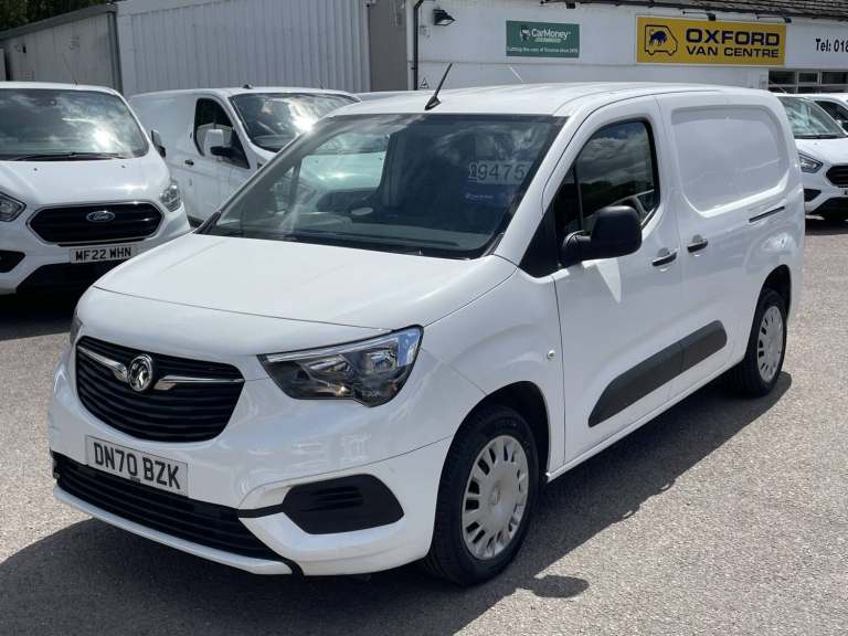 2020 Vauxhall Combo 2300 1.5 Turbo D 100ps H1 Sportive Van PANEL VAN DIESEL Manual