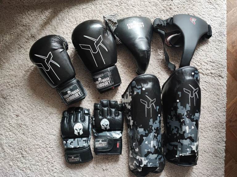 Martial arts Krav Maga size S/M boxing fighting gear
