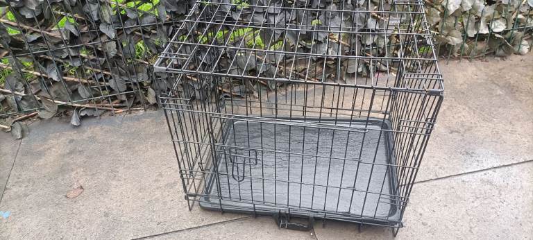 Small size pet crate