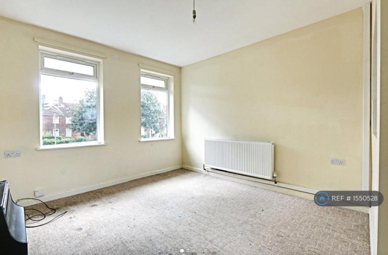 2 bedroom flat in Sykes St, Hull, HU2 (2 bed) (#1550528)