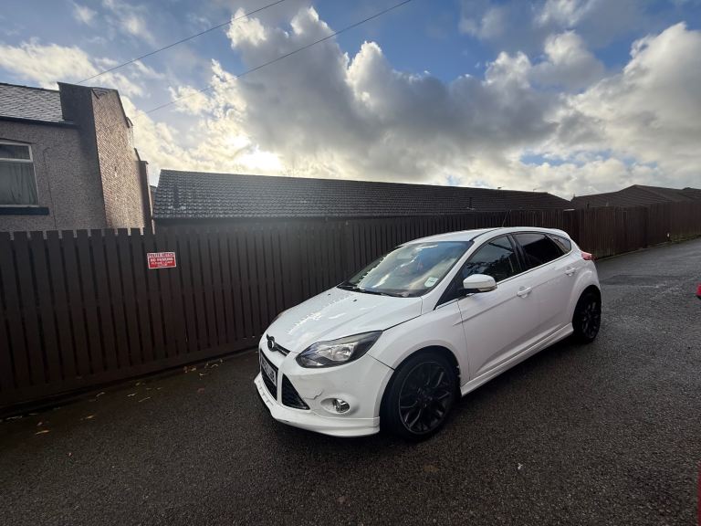 Ford, FOCUS, Hatchback, 2012, Manual, 1560 (cc), 5 doors