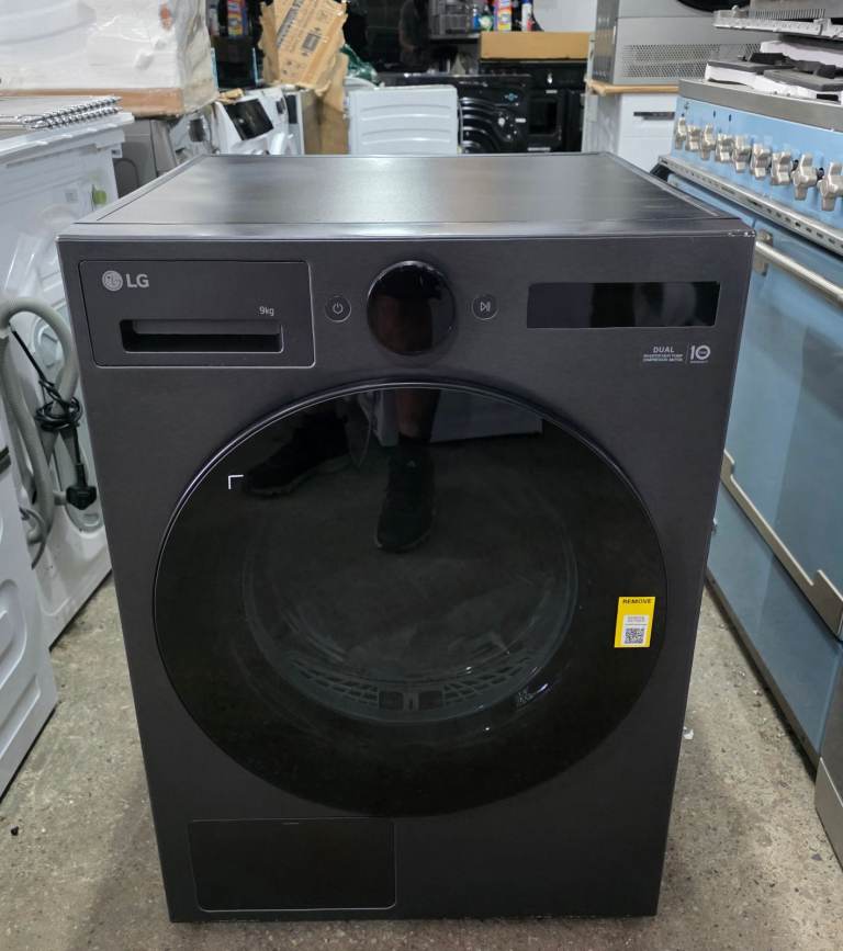 LG Series 7 Smart Heat Pump Dryer Black