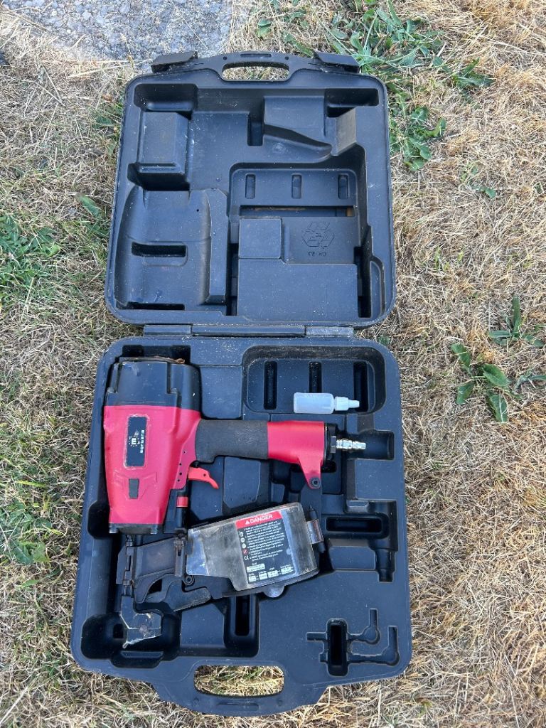 Montana Pneumatic PPN Nailer