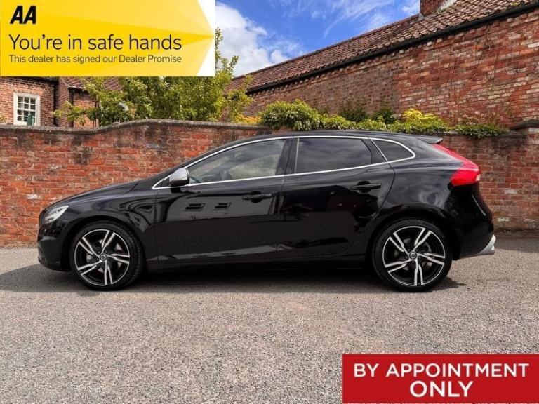 Volvo V40 T2 R-DESIGN PRO++HIGH SPEC++