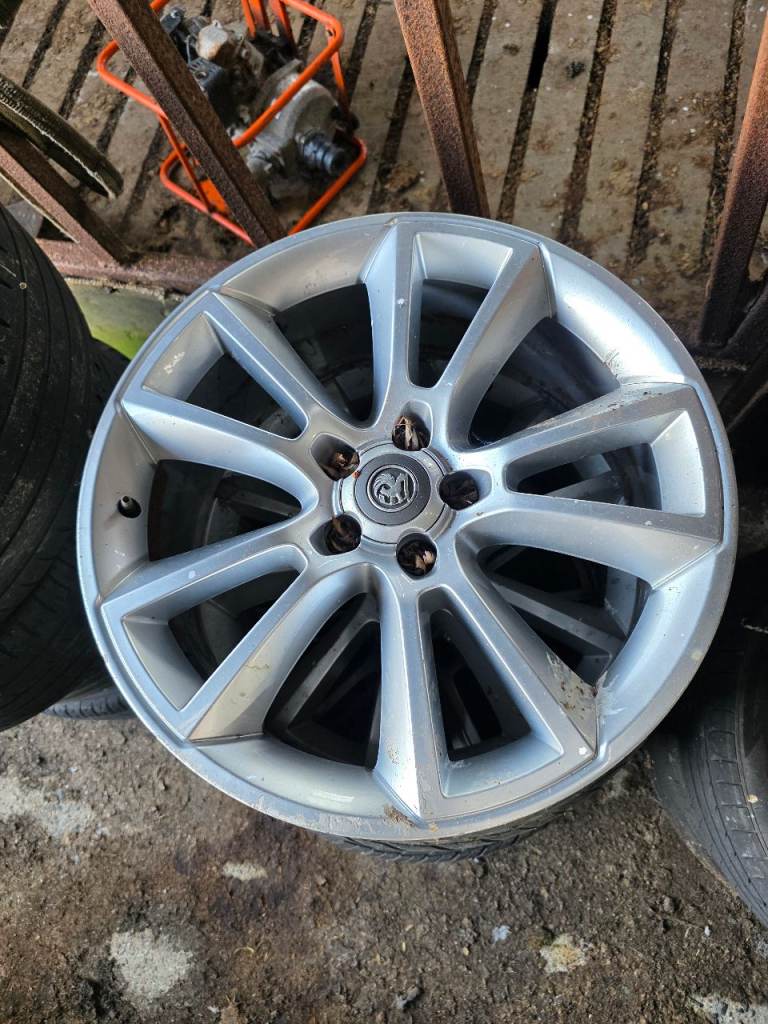 19 inch VXR vectra alloys