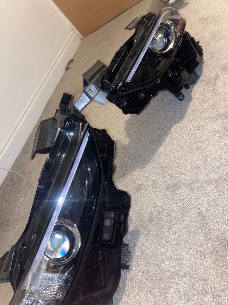 2023-2025 Mazda 3 Headlamp pair 