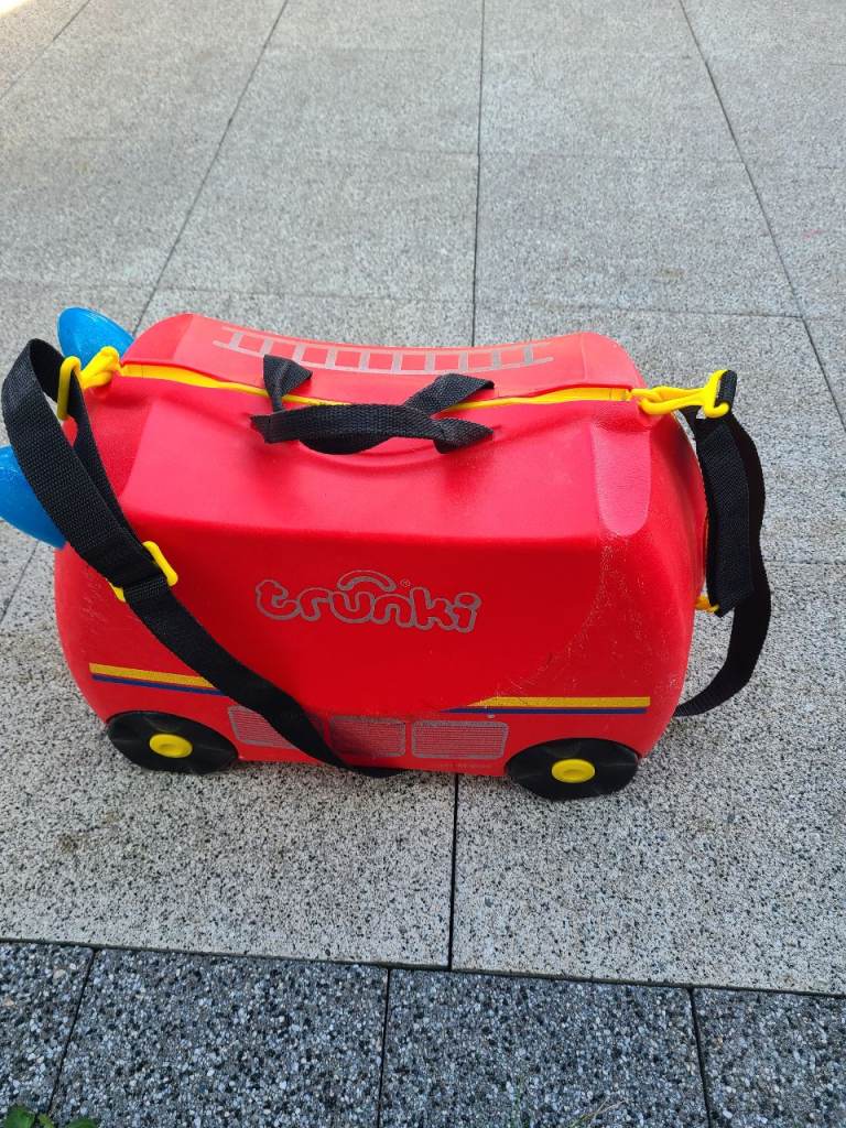 Trunki Fire Engine Ride-On Suitcase - Red, Good Condition
