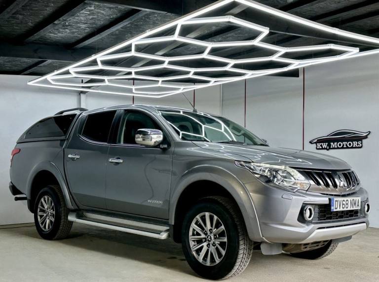 2018 Mitsubishi L200 2.4 DI-D DC Warrior Pickup Double Cab 4dr Diesel Manual 4WD Euro 6 (178 ps) ...