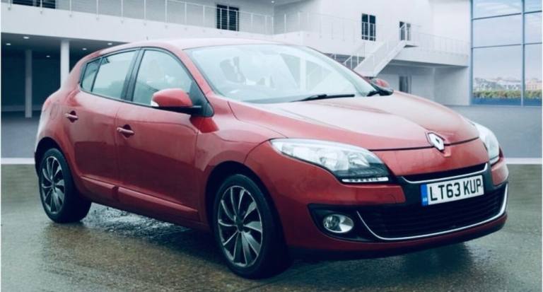 2013 Renault Megane 1.6 16V 110 Dynamique TomTom 5dr HATCHBACK PETROL Manual