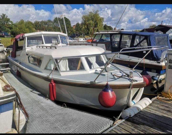Seamaster commodore 28 **Open to offers**