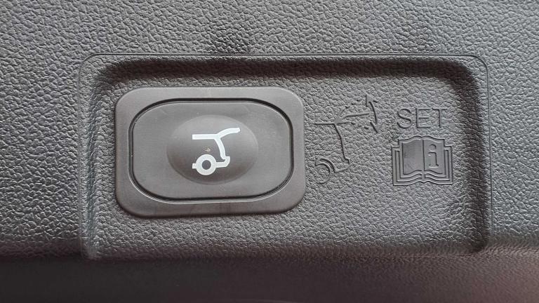 2025 Ford Puma 1.0 EcoBoost Hybrid mHEV ST-Line 5dr Hatchback Petrol Manual