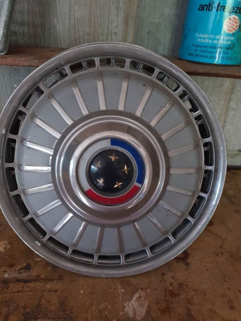 Classic car wheel trims