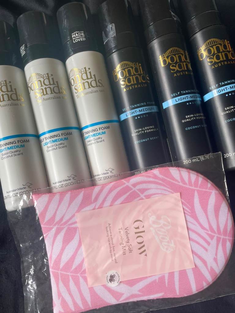 Bondi Sands Self Tanning Foam Light/Medium & Tanning Mitt