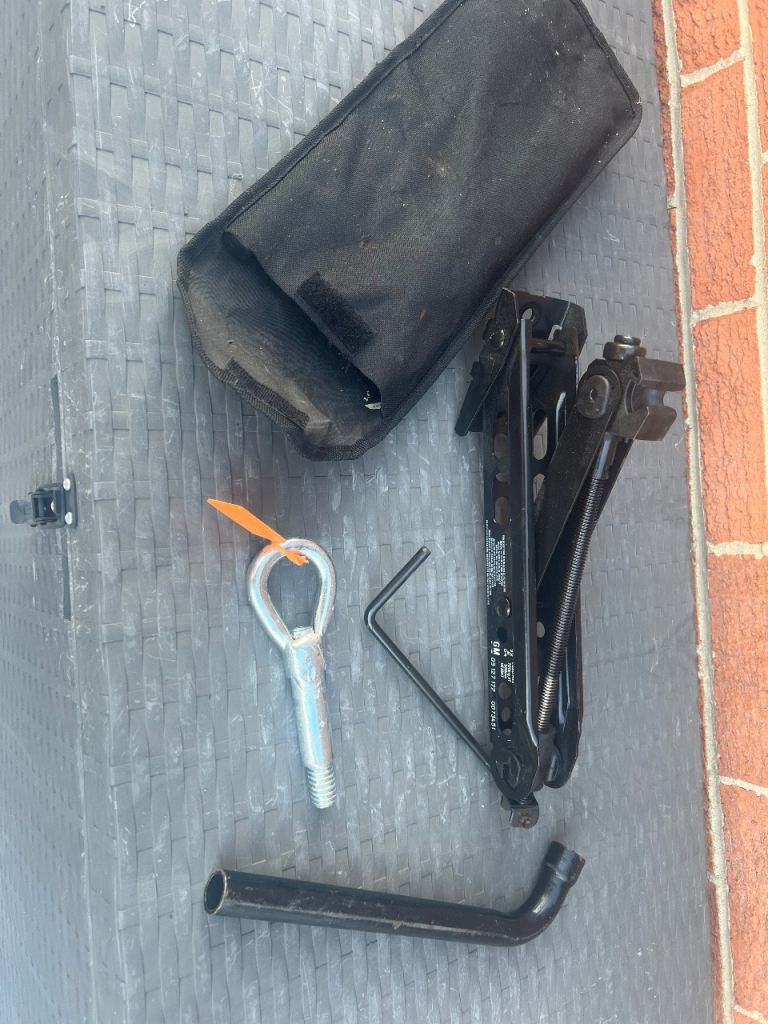 Wheel change kit