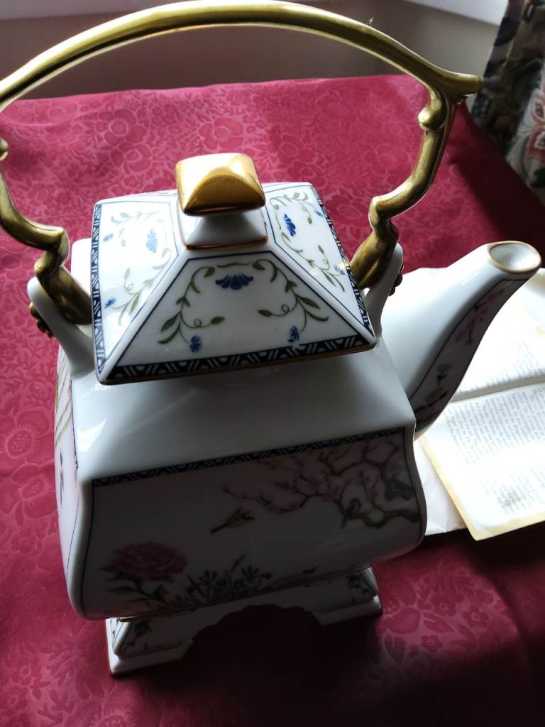 Oriental teapot