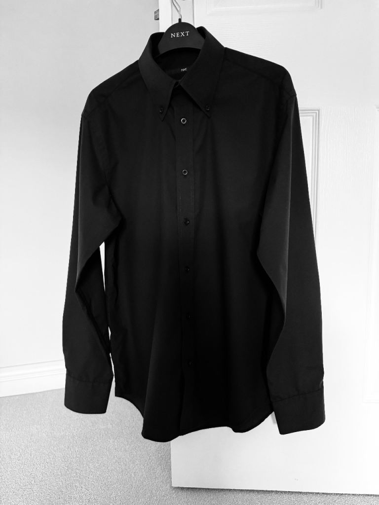 Black retro shirt