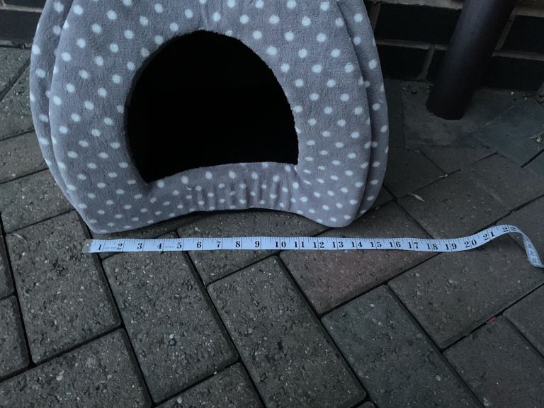 Cat bed good condition 