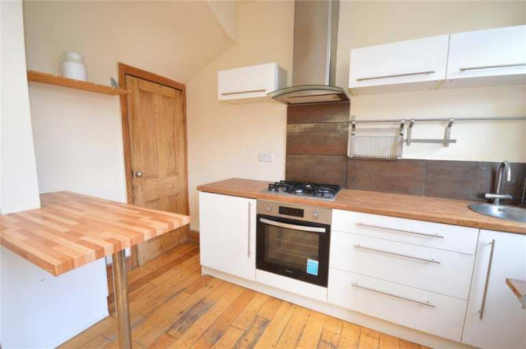 Spacious Two-Bedroom House Available for DSS/housing benefit claimants in Leeds
