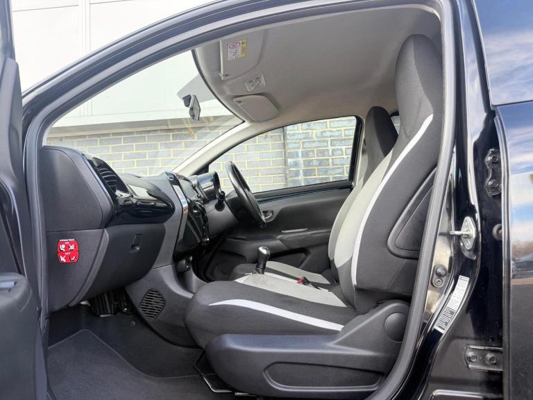 2017 Toyota AYGO 1.0 VVT-i x-press Euro 6 5dr HATCHBACK Petrol Manual