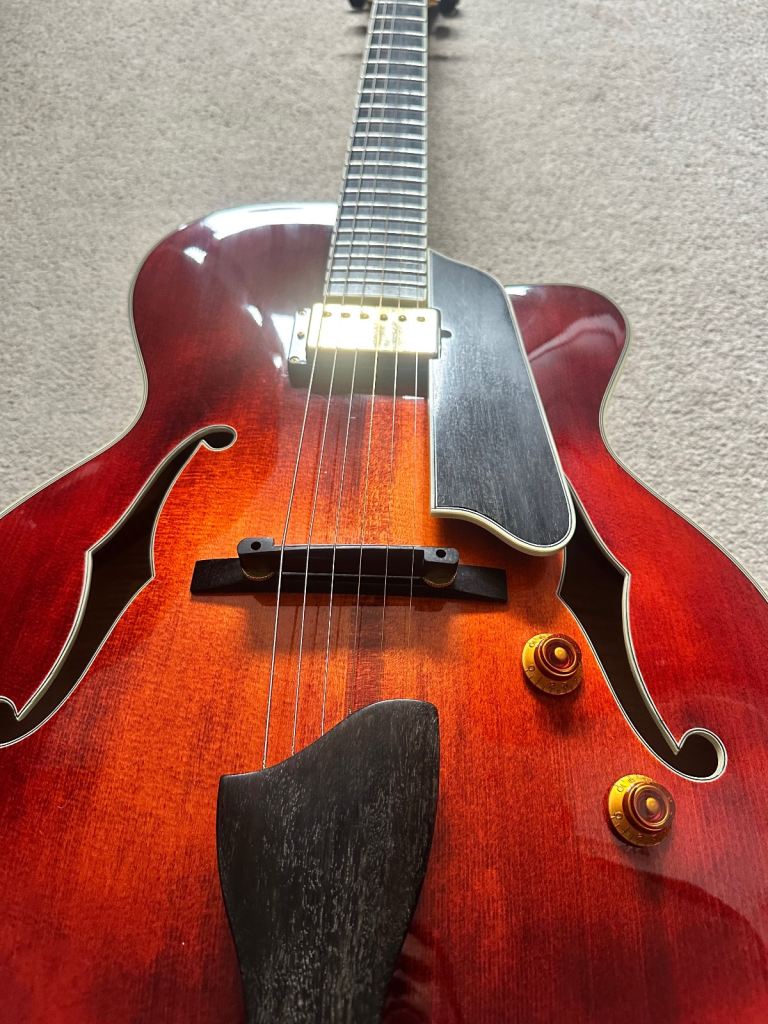 EASTMAN AR805 solid wood jazz guitar
