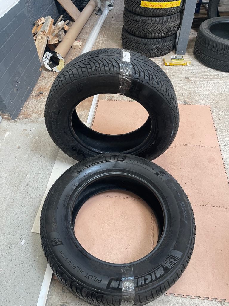 2x 255/60/R18 