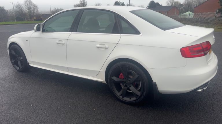 Audi, A4, Saloon, 2009, Manual, 1968 (cc), 4 doors