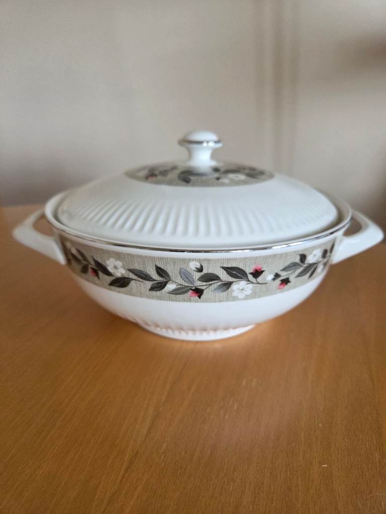 Wedgewood Louisiana Serving Tureen with Lid