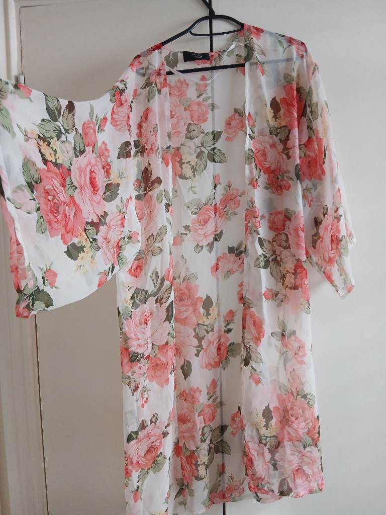 AX Paris white Sheer Chiffon Longline Kimono Cardigan Pink Red Rose Floral Beach Cover Up