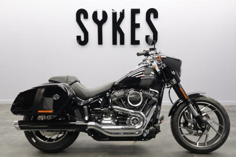 NEW 2024 Harley-Davidson FLSB Softail Sport Glide in Vivid Black Deluxe