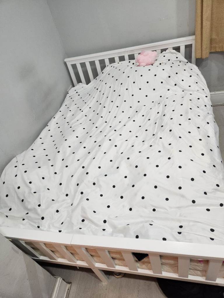 Lovely Double room near Heath hospital and Cardiff Uni