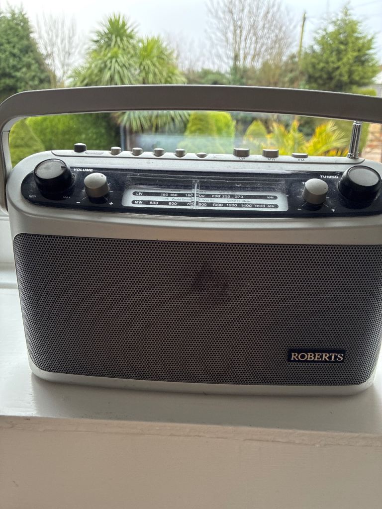 Robert’s Portable FM Radio. 