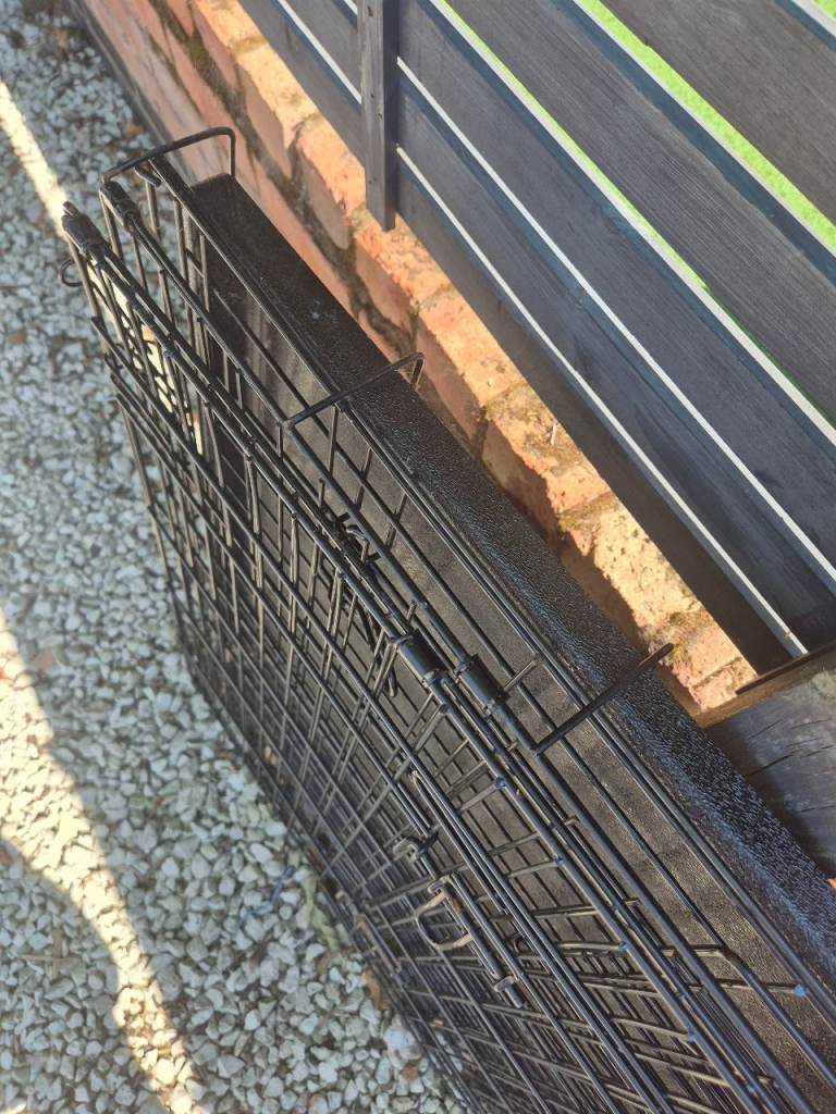 Dog crate