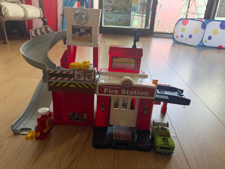 VTech Toot-Toot Drivers Fire Station Playset