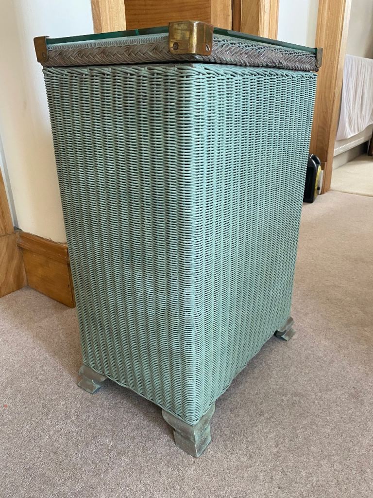 Lloyd Loom Green Laundry Basket with Glass Top – Good Condition