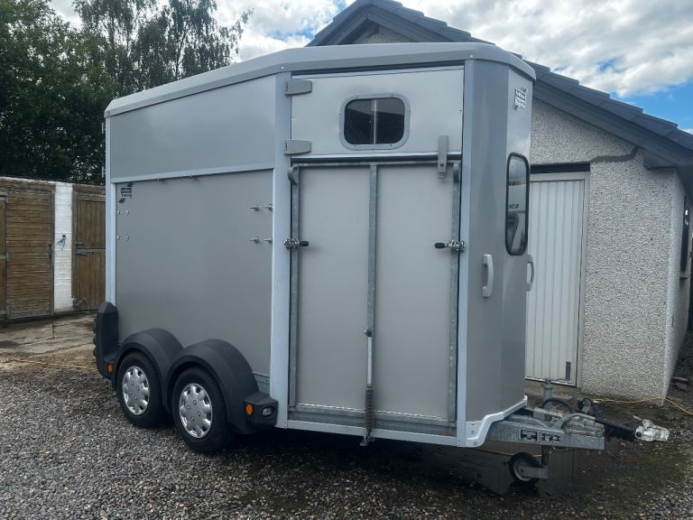 Ifor William 506 horse trailer 