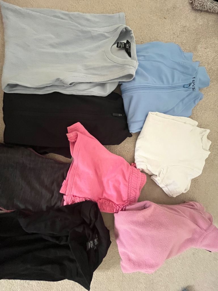 AGE 10-11 BUNDLE CLOTHES 