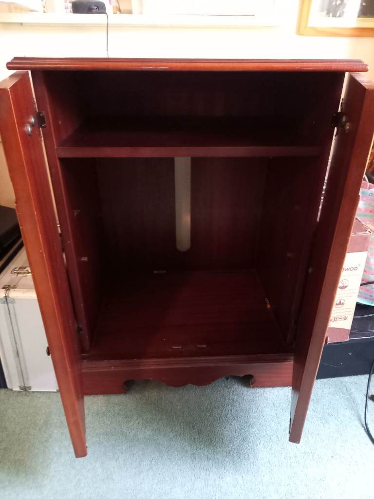 Tv or music cabinet.
