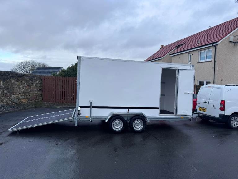 BRAND NEW 400cm x 200cm x 200cm TWIN AXLE BOX TRAILER WITH DUO DOORS 2700KG