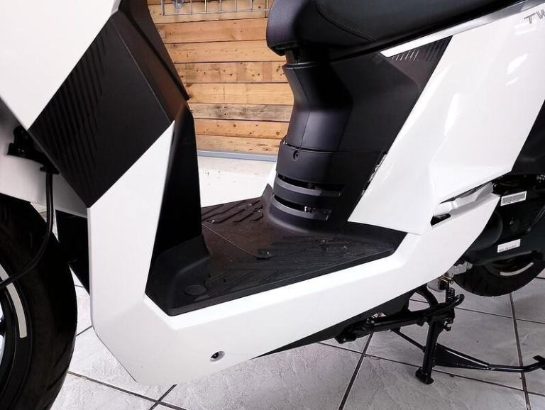 PEUGEOT TWEET 125 125 SCOOTER 