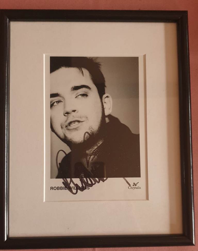 Robbie Williams Autograph Signed & Framed Photo
