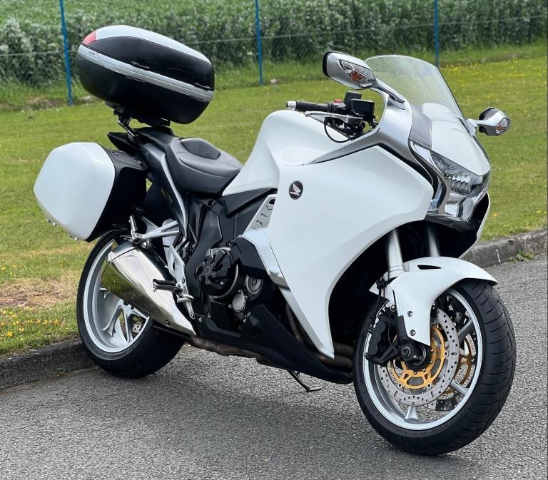 Honda VFR1200 DCT AUTOMATIC CROSS TOURER 1200 | CLEAN EXAMPLE | Fast Delivery