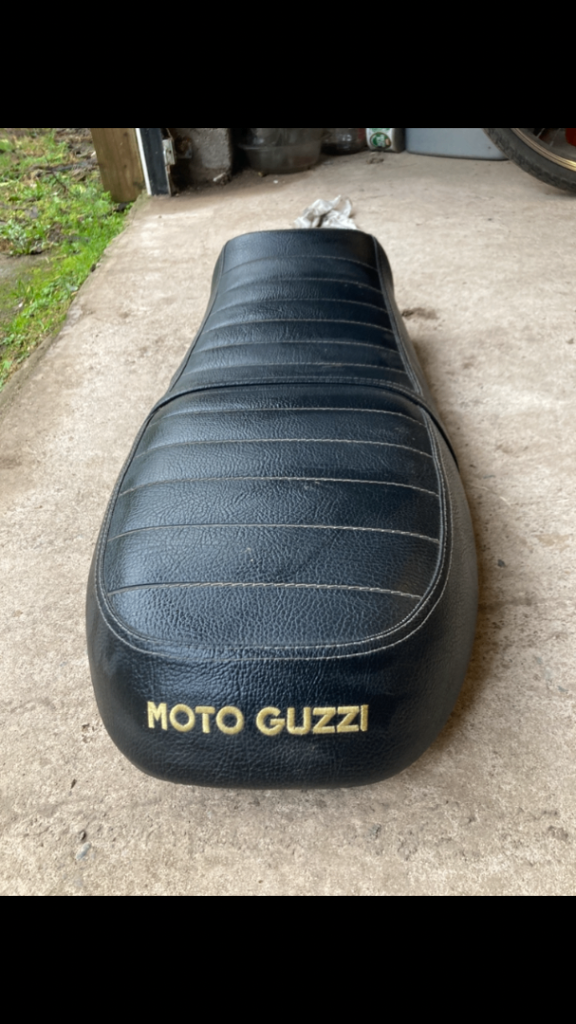 Moto Guzzi V7 seat
