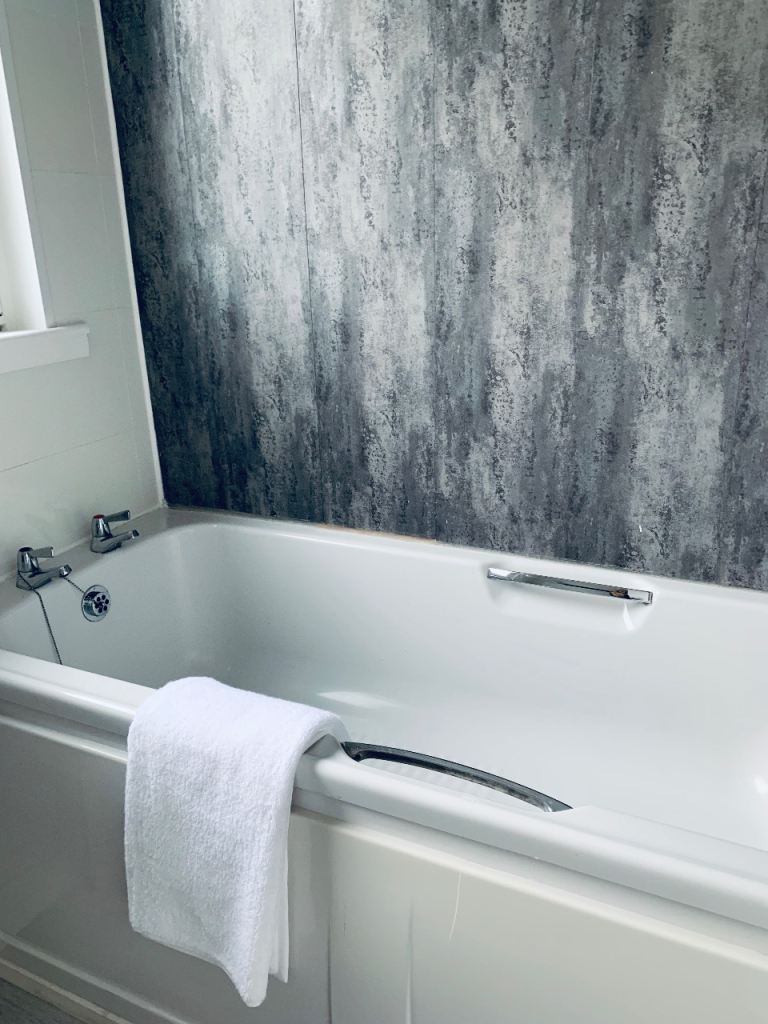 1 Bedroom Apartment for WEEKLY or MONTHLY rent at G5,5 mon to city center.Wifi,Parking FREE