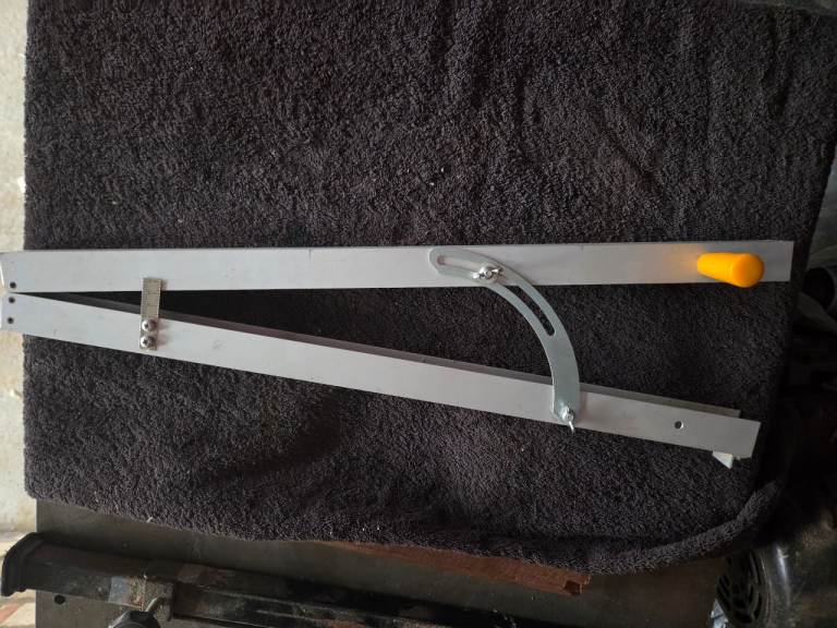 Axminster table saw bandsaw taper cutting jig