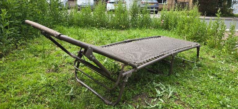 🌿 GARDEN RECLINER CHAIRS – £20 & £5 🌿 Comfortable garden recliner