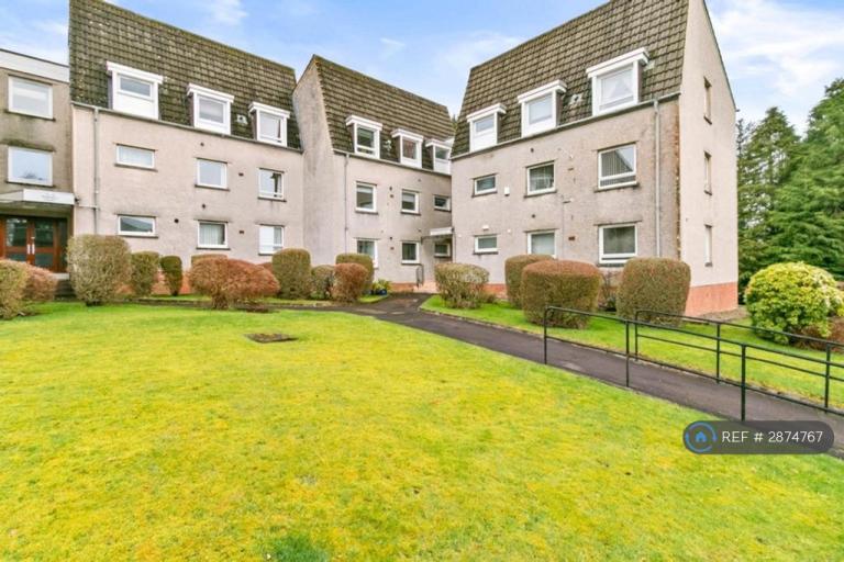 2 bedroom flat in Robshill Court, Newton Mearns, G77 (2 bed) (#2874767)