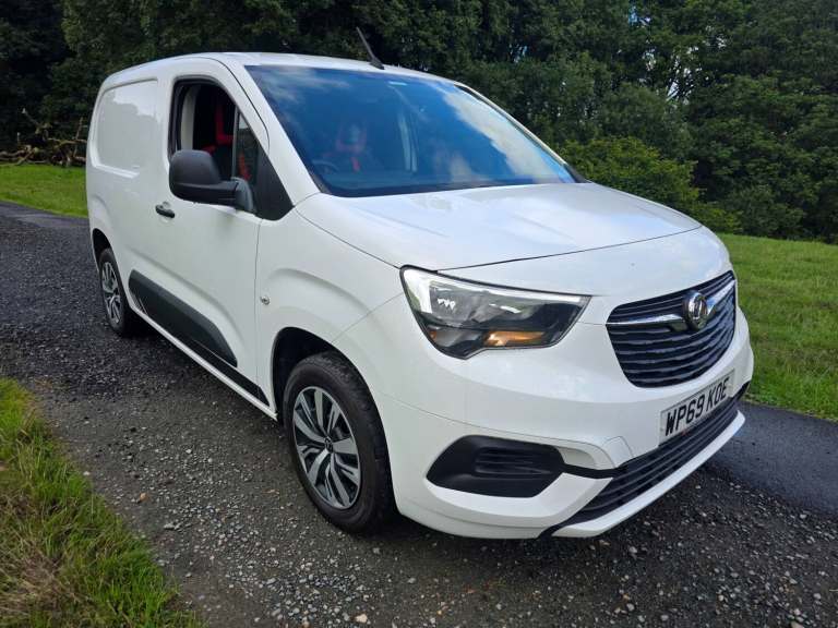 2019 Vauxhall Combo 2300 1.5 Turbo D 100ps H1 Sportive Van PANEL VAN Diesel Manual