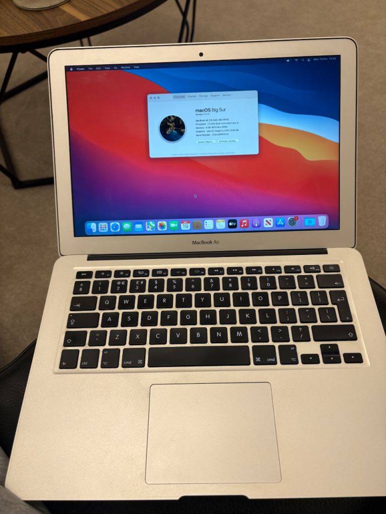 Apple MacBook Air 13-inch– Very Good Condition
