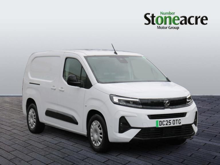 2025 Vauxhall Combo Electric 52kWh Pro XL Panel Van 6dr Electric Auto LWB (7.4kW Charger) (136 ps...