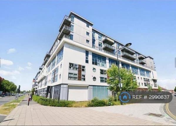 2 bedroom flat in Beckhampton St, Swindon, SN1 (2 bed) (#2990837)